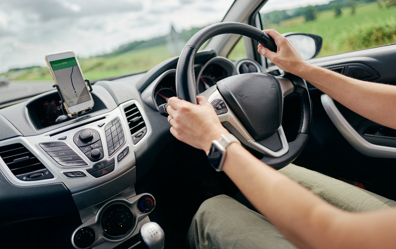 Wht Is Hand Free Is Using Hands Free Technology a Safer Way to Drive?